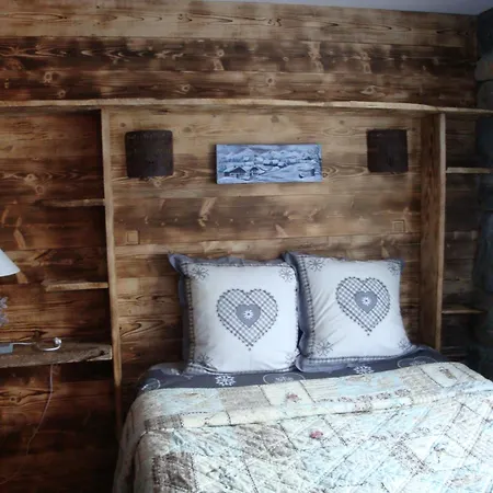 D'hotes De La Source Bed & Breakfast *