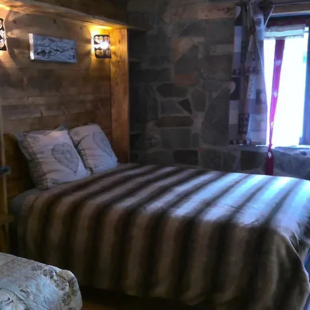 D'hotes De La Source Bed & Breakfast
