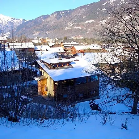 钱布莱斯德霍茨德拉索斯小木屋酒店 住宿加早餐酒店 莫里永