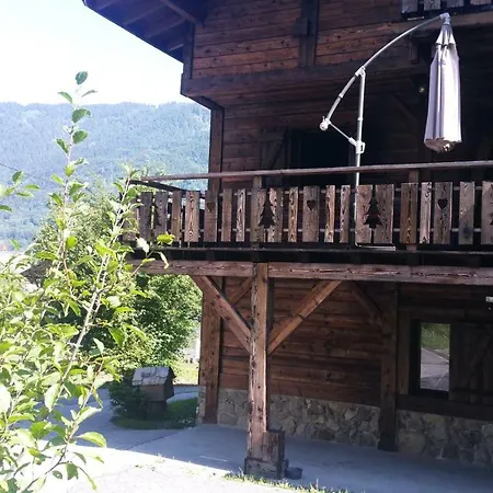 D'hotes De La Source Bed & Breakfast *