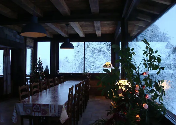 D'hotes De La Source Bed & Breakfast 3*